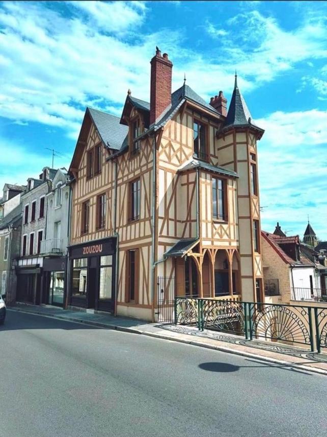 Logis Hotel La Maison A Pan De Bois Vierzon Exterior foto